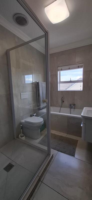 4 Bedroom Property for Sale in Somerset West Western Cape